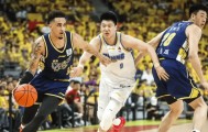 星空体育APP-广东上半场三分一度落后北京20个百分点，全场战罢领先北京