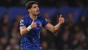 星空体育APP-内托谈进球：第一脚射门被莱诺扑出去了，所以我不得不用尽全力