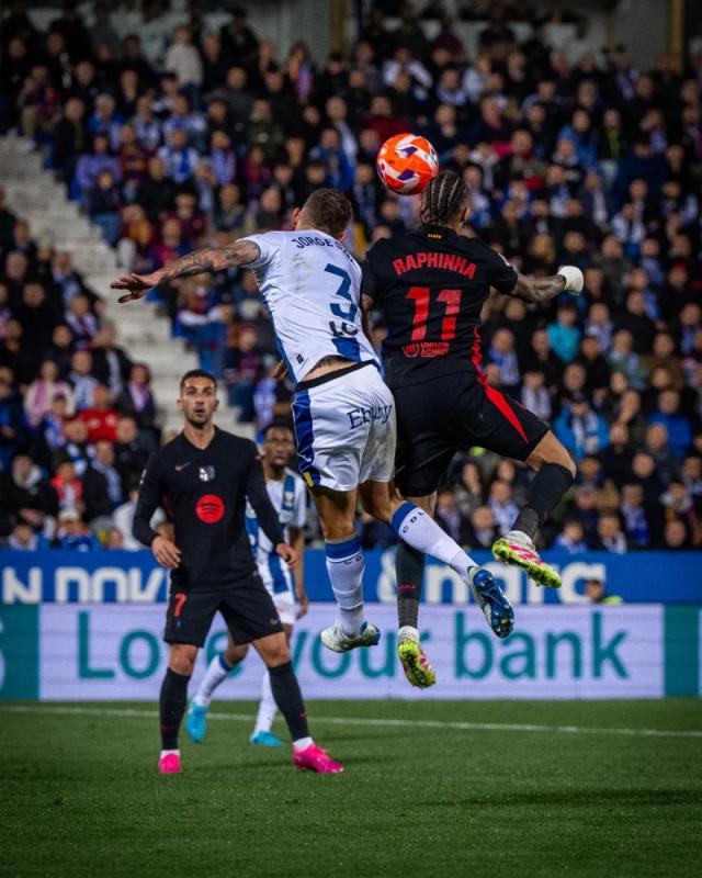 1744498398457060962.jpg 1744498075877.jpg