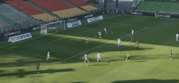 1619283445321080898.gif metz psg 5.gif